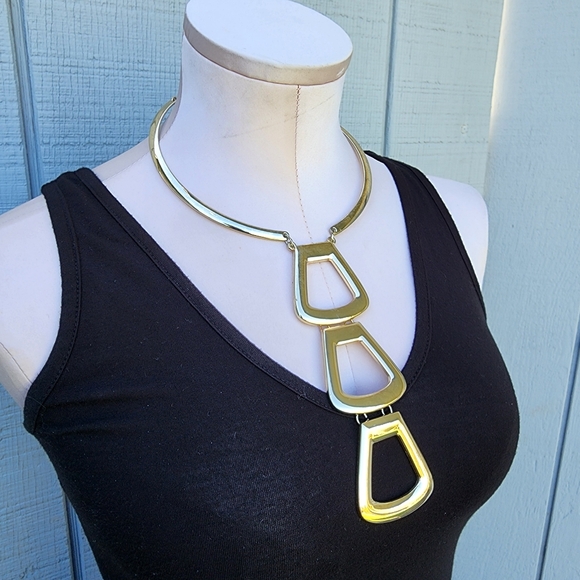 White House Black Market Golden Metal Choker Necklace Triple Chunky Pendant EUC - Picture 2 of 9